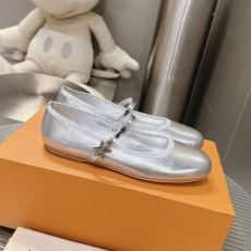 Louis Vuitton Flat Shoes